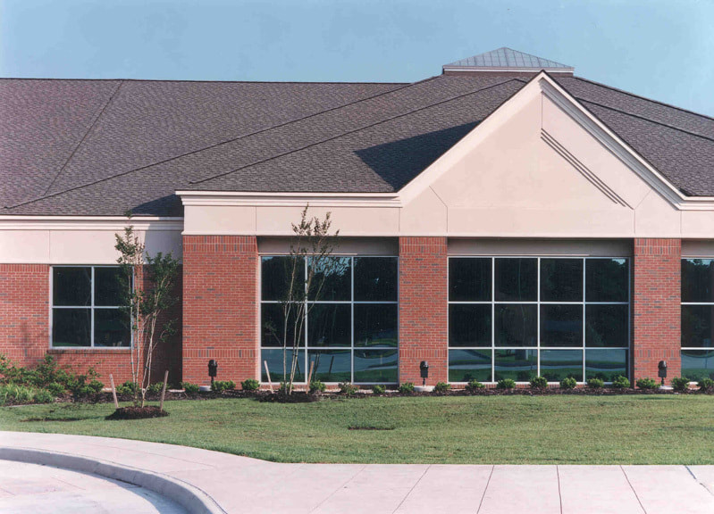 Exterior image of East Baton Rouge Parish Library Greenwell Springs Regional branch. Designed by Cockfield Jackson Architects. 