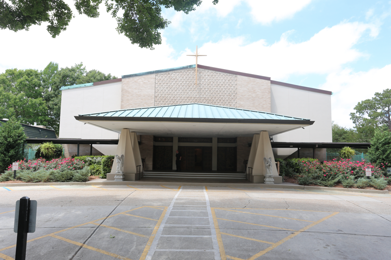 Image of St. Andrew the Apostle Catholic Church in New Orleans, LA before the renovation completed by Cockfield Jackson Architects.